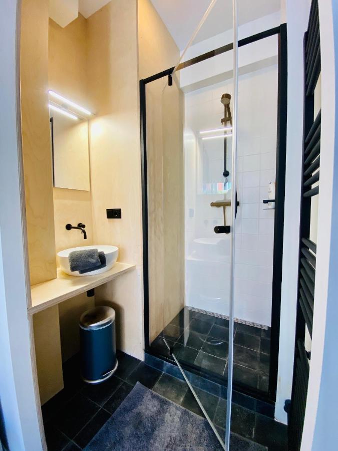 Private Studio With Free Car Parking Amsterdam Esterno foto