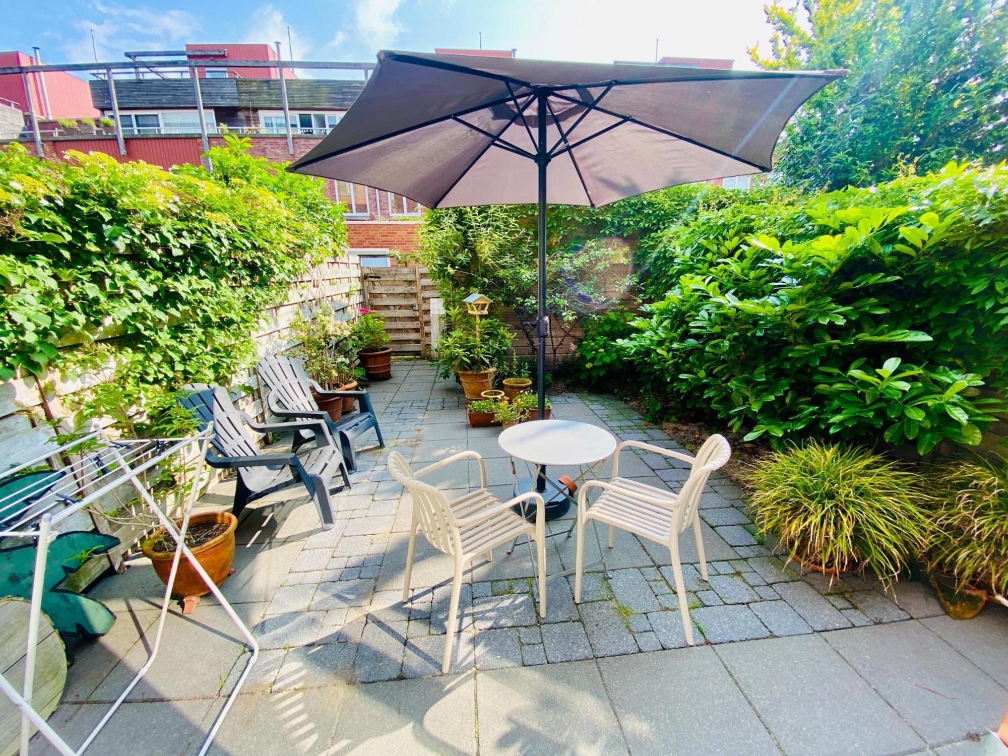 Private Studio With Free Car Parking Amsterdam Esterno foto